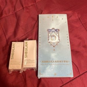 i’m selling two liquid blushes and a beautiful clear mirror